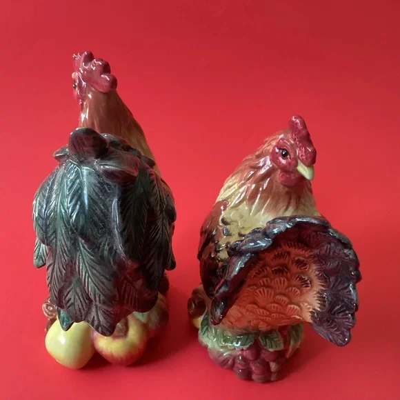 Colorful Fitz & Floyd Rooster Hen salt & Pepper Set - Picture 5 of 9